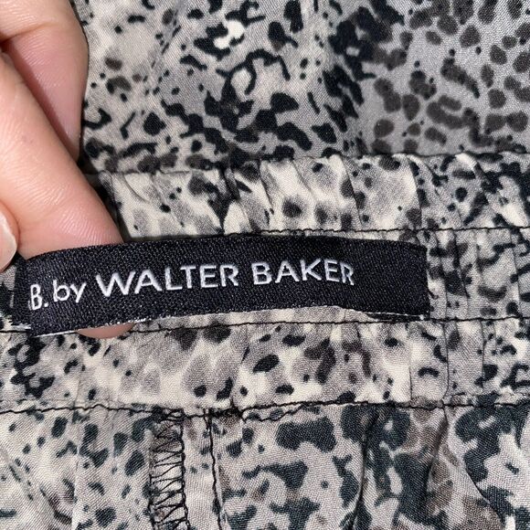 WALTER BAKER PANTS Snakeskin PRINT Soft SIZE XS Tapered Joggers Drawstring Waist - Picture 5 of 6